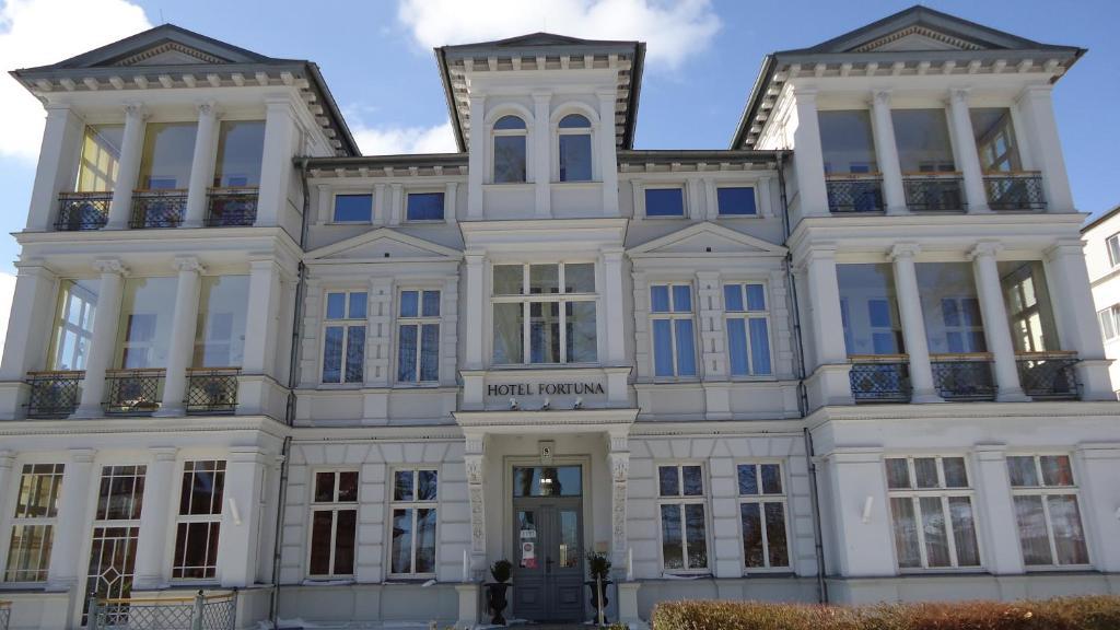 Hotel Fortuna Херингсдорф Екстериор снимка